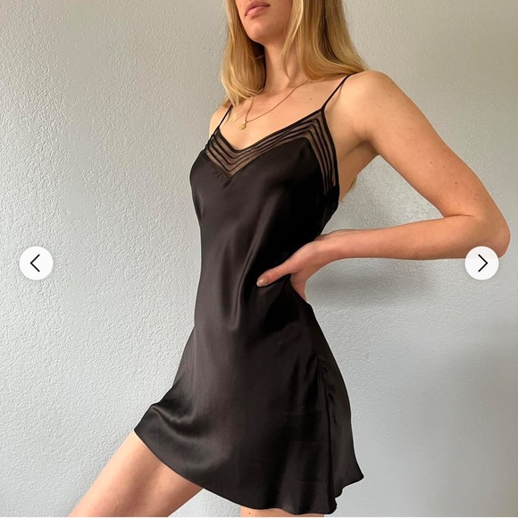 Victoria's Secret Women's Black Dress - Picture 1 of 11